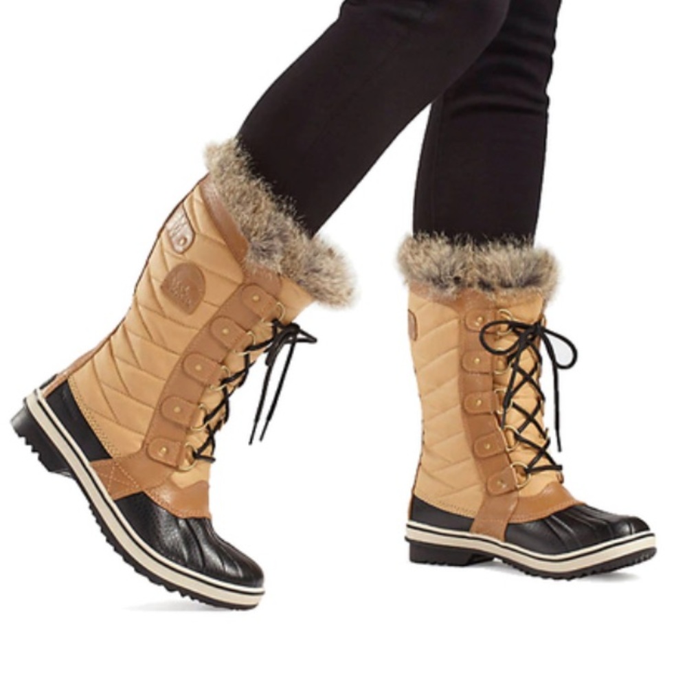 SOREL waterproof insulated women’s boots Size 9